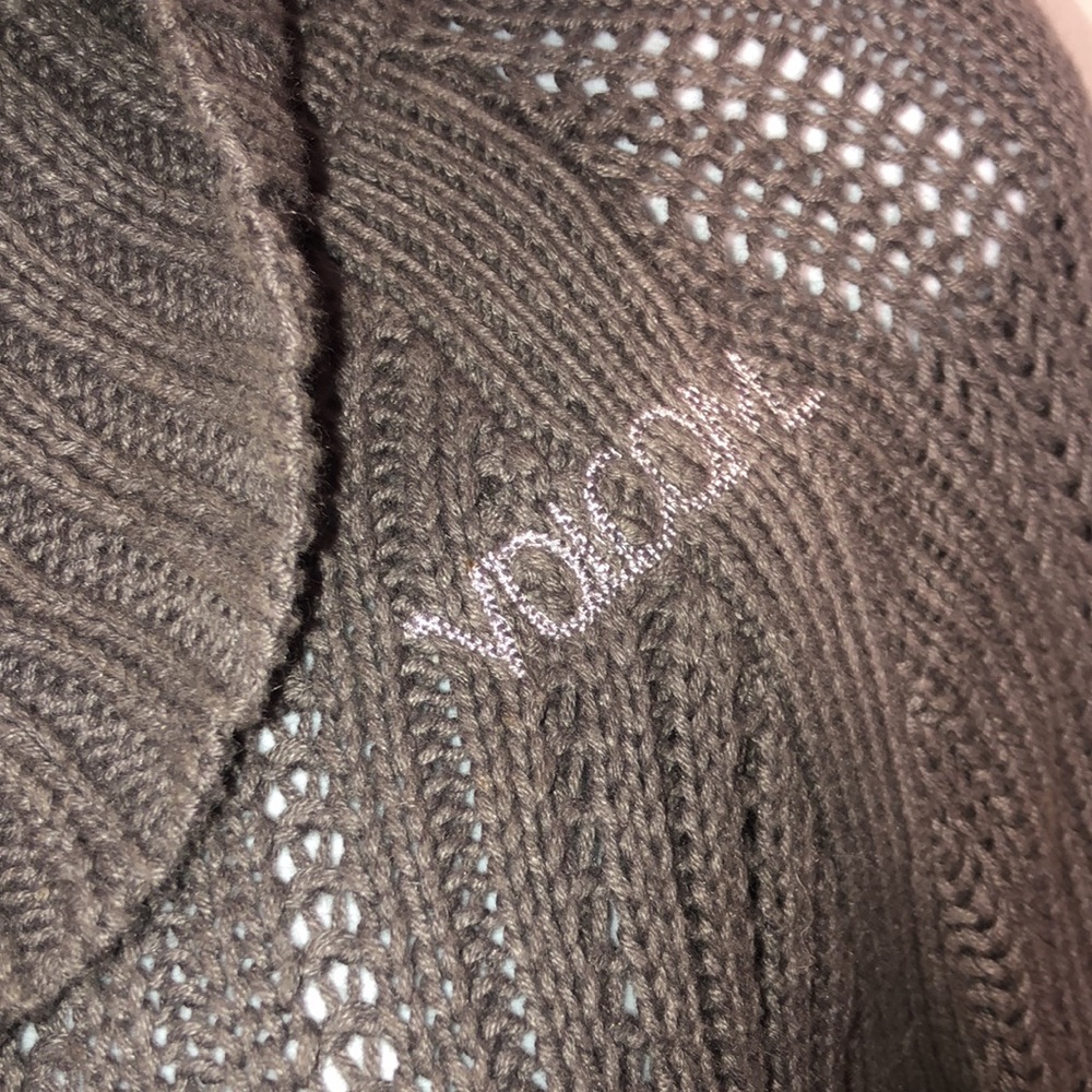 Volcom sweater - Picture 6 of 9